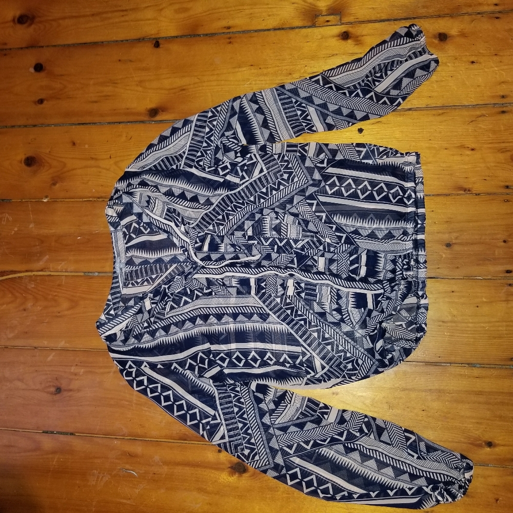 Sheer ruffled aztec patterned long sleeve size M